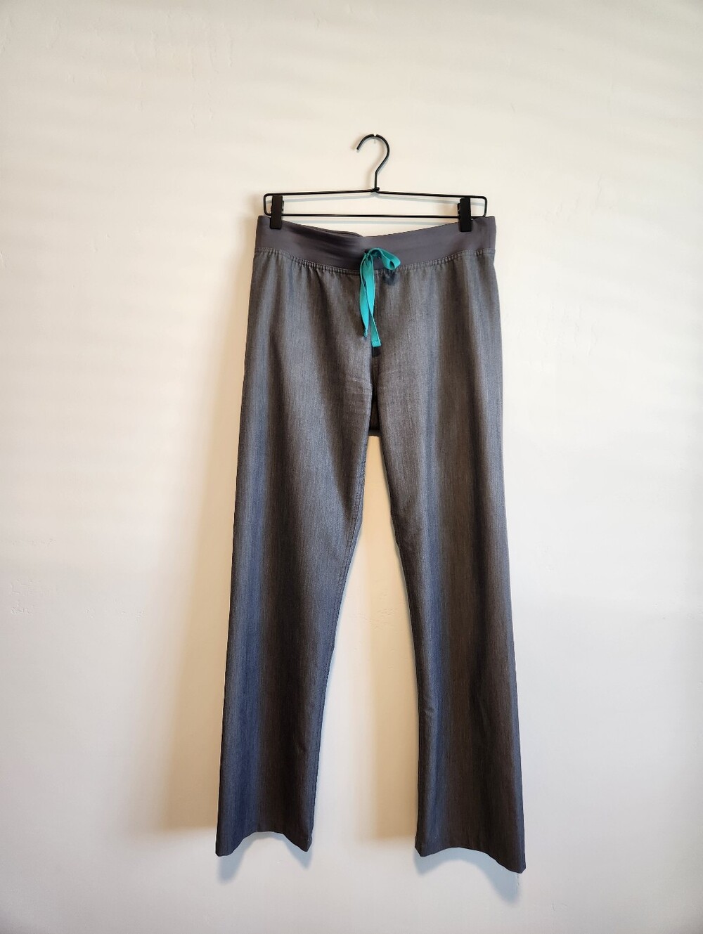 FIGS Livingston Straight Leg Scrub Pants Size Small